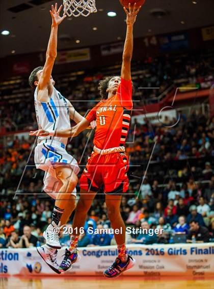 Thumbnail 3 in Central vs. Clovis North (CIF CS D1 Final) photogallery.