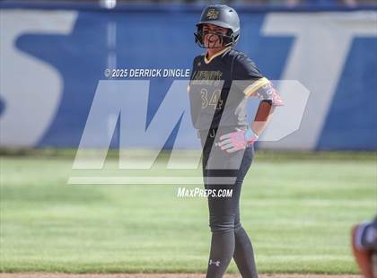 Thumbnail 1 in St. Anthony's vs Kellenberg Memorial (NSCHSAA Final) photogallery.