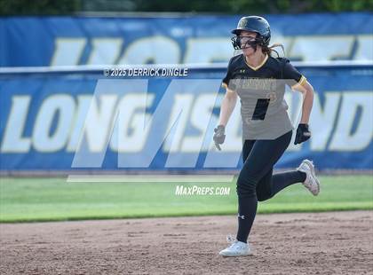 Thumbnail 2 in St. Anthony's vs Kellenberg Memorial (NSCHSAA Final) photogallery.