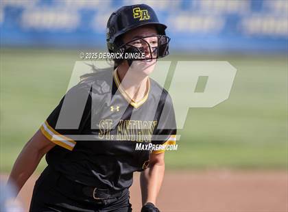 Thumbnail 2 in St. Anthony's vs Kellenberg Memorial (NSCHSAA Final) photogallery.
