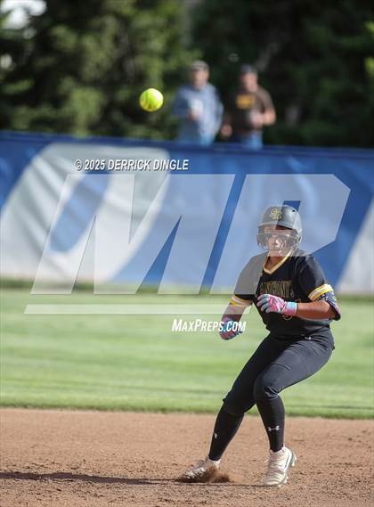 Thumbnail 2 in St. Anthony's vs Kellenberg Memorial (NSCHSAA Final) photogallery.