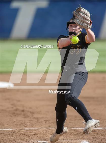 Thumbnail 1 in St. Anthony's vs Kellenberg Memorial (NSCHSAA Final) photogallery.