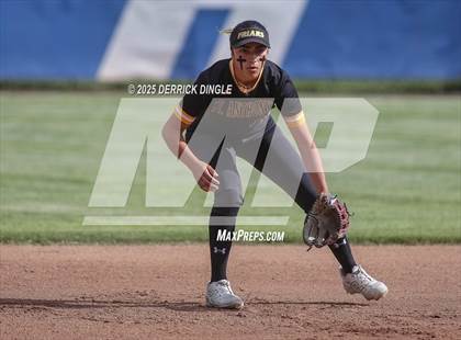 Thumbnail 3 in St. Anthony's vs Kellenberg Memorial (NSCHSAA Final) photogallery.