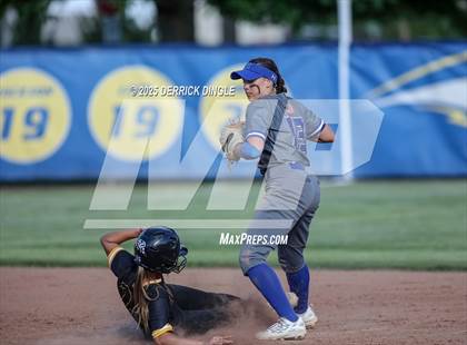 Thumbnail 2 in St. Anthony's vs Kellenberg Memorial (NSCHSAA Final) photogallery.