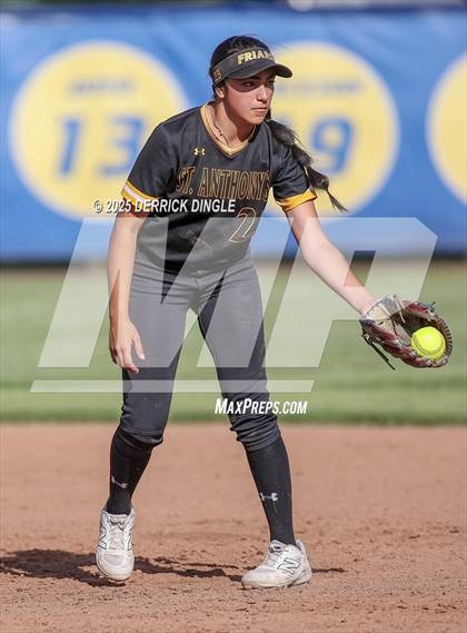 Thumbnail 1 in St. Anthony's vs Kellenberg Memorial (NSCHSAA Final) photogallery.