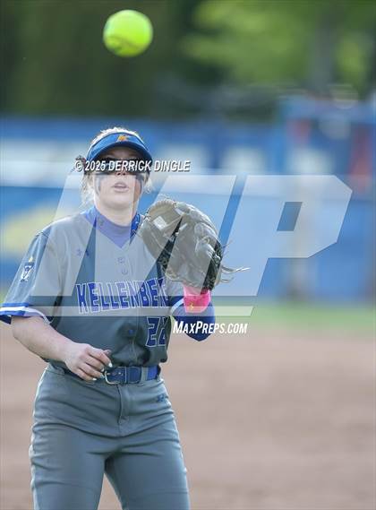Thumbnail 3 in St. Anthony's vs Kellenberg Memorial (NSCHSAA Final) photogallery.