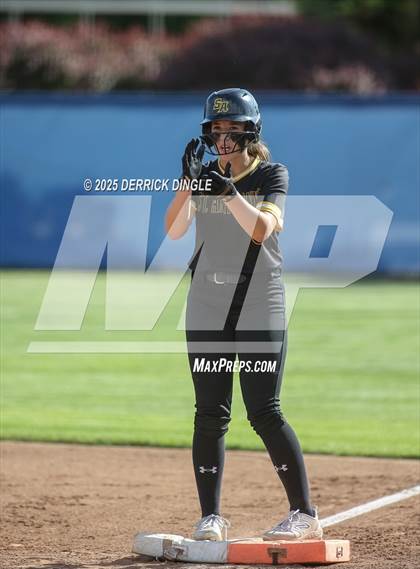 Thumbnail 3 in St. Anthony's vs Kellenberg Memorial (NSCHSAA Final) photogallery.