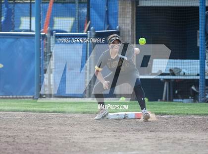 Thumbnail 2 in St. Anthony's vs Kellenberg Memorial (NSCHSAA Final) photogallery.