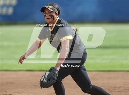 Thumbnail 2 in St. Anthony's vs Kellenberg Memorial (NSCHSAA Final) photogallery.