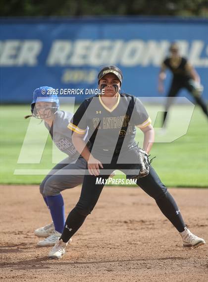 Thumbnail 3 in St. Anthony's vs Kellenberg Memorial (NSCHSAA Final) photogallery.
