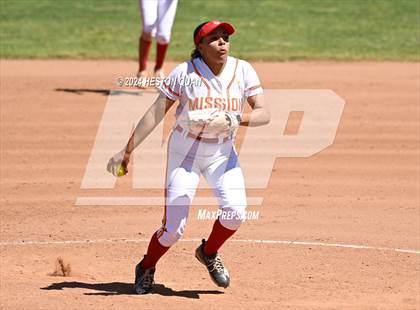 Thumbnail 3 in Mission Viejo vs. Millikan (Michelle Carew Classic) photogallery.