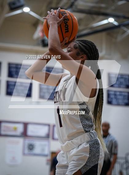Thumbnail 1 in Corona del Sol @ Perry photogallery.