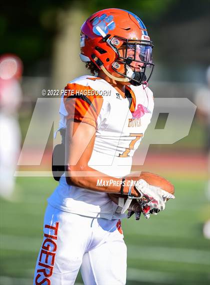 Thumbnail 3 in Dover @ Bergen Tech photogallery.