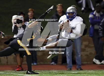 Thumbnail 2 in Capital Christian @ Bishop O'Dowd (CIF NorCal Regional Division 5-AA Final) photogallery.