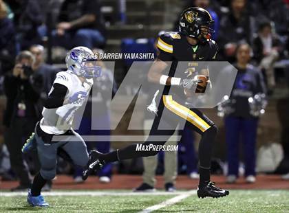 Thumbnail 3 in Capital Christian @ Bishop O'Dowd (CIF NorCal Regional Division 5-AA Final) photogallery.