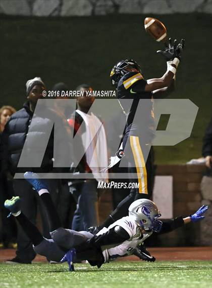 Thumbnail 3 in Capital Christian @ Bishop O'Dowd (CIF NorCal Regional Division 5-AA Final) photogallery.