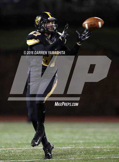 Thumbnail 2 in Capital Christian @ Bishop O'Dowd (CIF NorCal Regional Division 5-AA Final) photogallery.