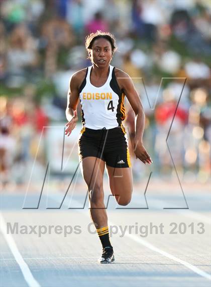 Thumbnail 2 in CIF State Track and Field (Girls 100m Dash) photogallery.