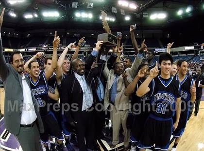 Thumbnail 2 in Windward vs. St. Joseph Notre Dame (CIF State D5 Final) photogallery.