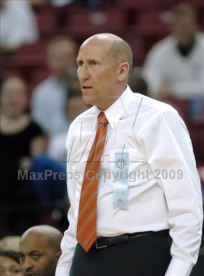 Thumbnail 3 in Windward vs. St. Joseph Notre Dame (CIF State D5 Final) photogallery.