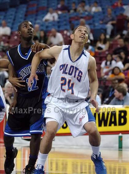 Thumbnail 2 in Windward vs. St. Joseph Notre Dame (CIF State D5 Final) photogallery.