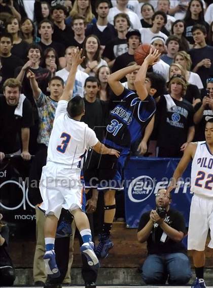 Thumbnail 1 in Windward vs. St. Joseph Notre Dame (CIF State D5 Final) photogallery.