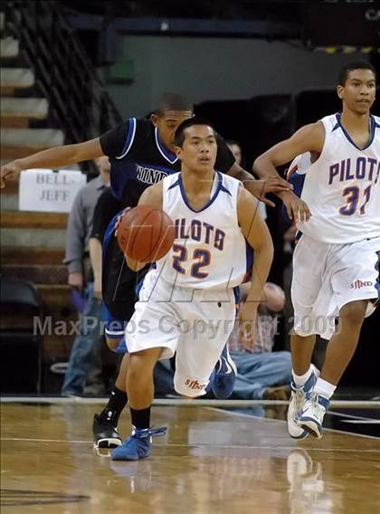 Thumbnail 3 in Windward vs. St. Joseph Notre Dame (CIF State D5 Final) photogallery.