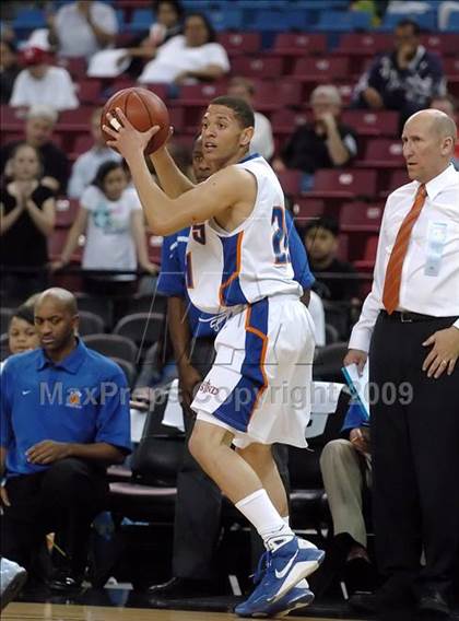 Thumbnail 1 in Windward vs. St. Joseph Notre Dame (CIF State D5 Final) photogallery.