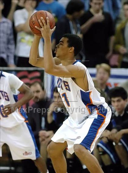 Thumbnail 1 in Windward vs. St. Joseph Notre Dame (CIF State D5 Final) photogallery.