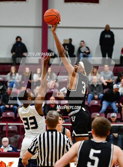 Thumbnail 2 in Vandegrift vs. Klein Collins (UIL 6A Area Playoff) photogallery.