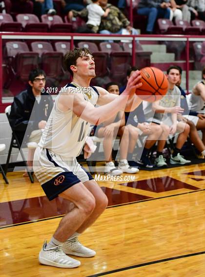 Thumbnail 2 in Vandegrift vs. Klein Collins (UIL 6A Area Playoff) photogallery.