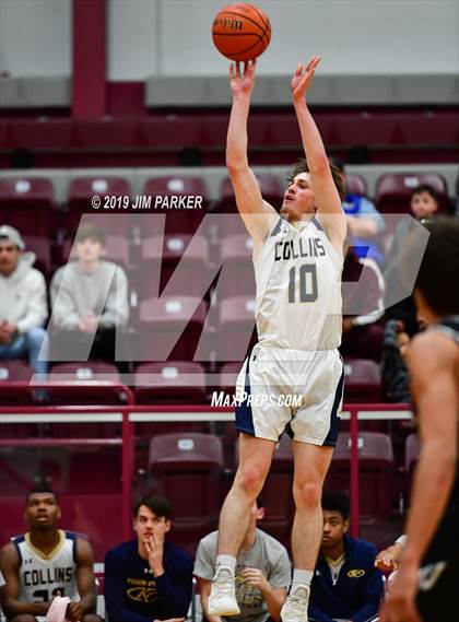 Thumbnail 2 in Vandegrift vs. Klein Collins (UIL 6A Area Playoff) photogallery.