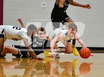 Thumbnail 2 in Vandegrift vs. Klein Collins (UIL 6A Area Playoff) photogallery.