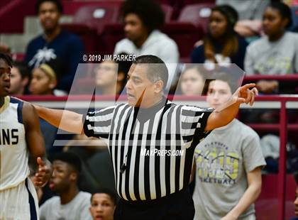 Thumbnail 2 in Vandegrift vs. Klein Collins (UIL 6A Area Playoff) photogallery.