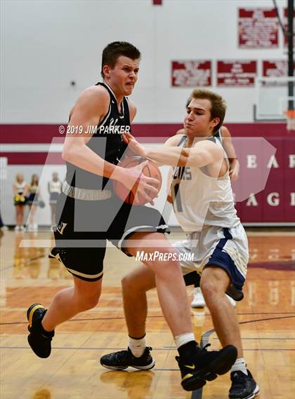 Thumbnail 3 in Vandegrift vs. Klein Collins (UIL 6A Area Playoff) photogallery.