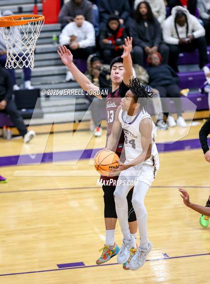 Thumbnail 3 in St. Anne's-Belfield vs Broughton (John Wall Holiday Invitational) photogallery.