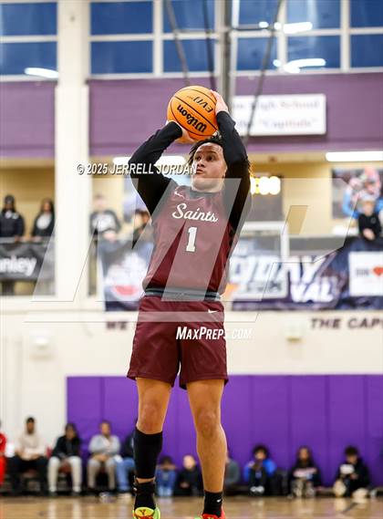 Thumbnail 1 in St. Anne's-Belfield vs Broughton (John Wall Holiday Invitational) photogallery.