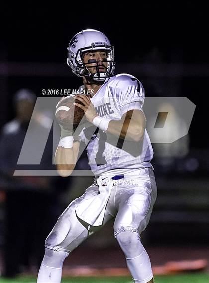 Thumbnail 2 in Graham-Kapowsin @ Bellarmine Prep photogallery.