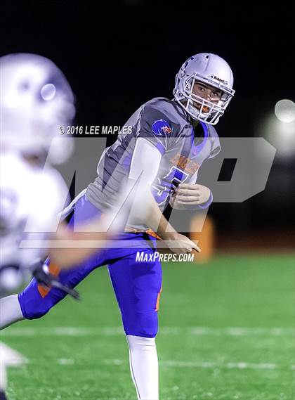 Thumbnail 2 in Graham-Kapowsin @ Bellarmine Prep photogallery.