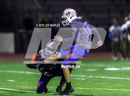 Thumbnail 3 in Graham-Kapowsin @ Bellarmine Prep photogallery.
