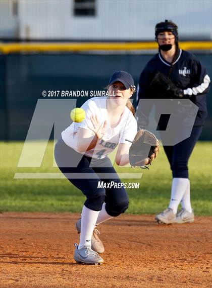 Thumbnail 2 in Calera @ Jemison photogallery.