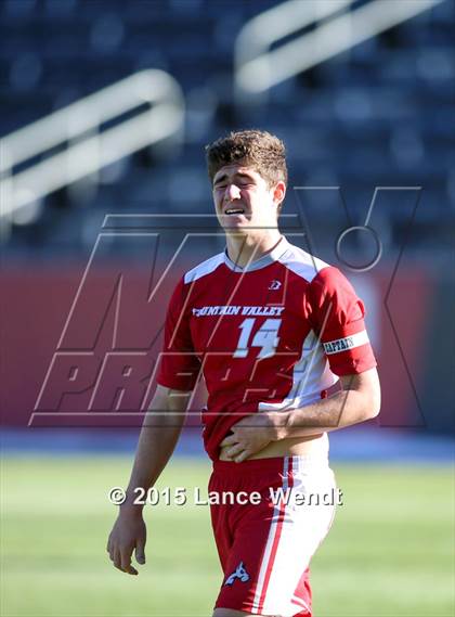 Thumbnail 1 in Kent Denver vs. Fountain Valley (CHSAA 3A Final) photogallery.