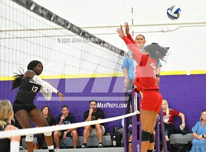 Thumbnail 2 in Mountain View vs. Lakewood (Durango Fall Classic)  photogallery.