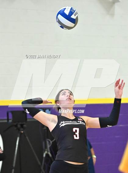 Thumbnail 1 in Mountain View vs. Lakewood (Durango Fall Classic)  photogallery.