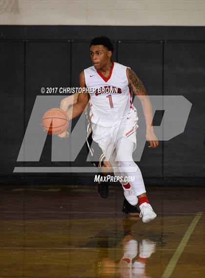 Thumbnail 2 in Plano East vs Dawson (McDonald's Texas Invitational) photogallery.