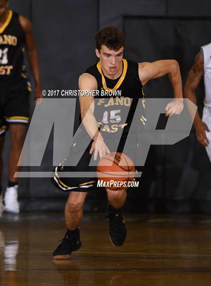 Thumbnail 2 in Plano East vs Dawson (McDonald's Texas Invitational) photogallery.