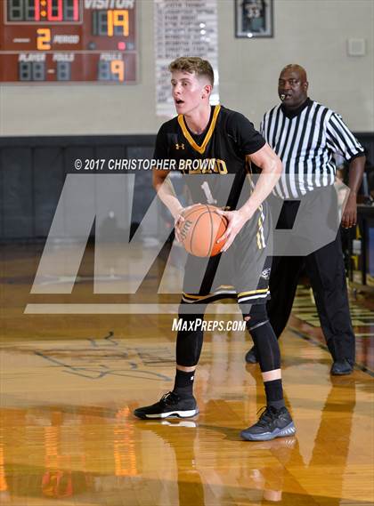 Thumbnail 2 in Plano East vs Dawson (McDonald's Texas Invitational) photogallery.