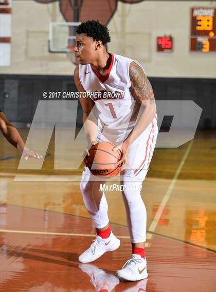 Thumbnail 1 in Plano East vs Dawson (McDonald's Texas Invitational) photogallery.