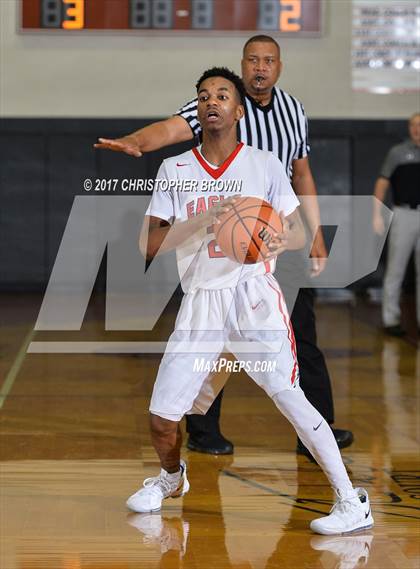 Thumbnail 2 in Plano East vs Dawson (McDonald's Texas Invitational) photogallery.