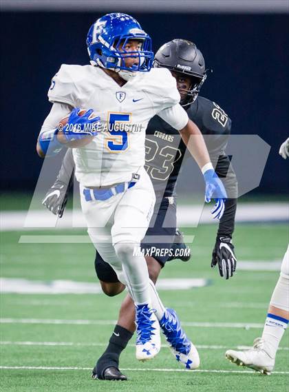 Thumbnail 3 in The Colony vs. Frisco (UIL 5A D2 Bi-District Playoff) photogallery.
